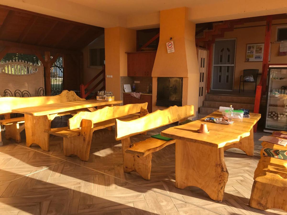 To- Party Panorama Panzio & Wellness Hotel Kiszombor Exterior foto